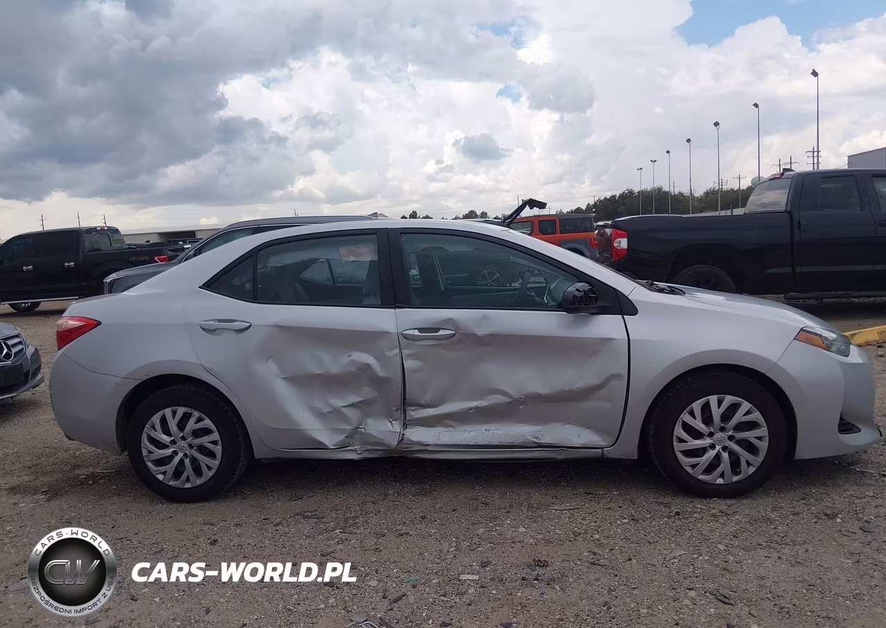 2019 Toyota Corolla Le VIN:2T1BURHE0KC229918 - 13