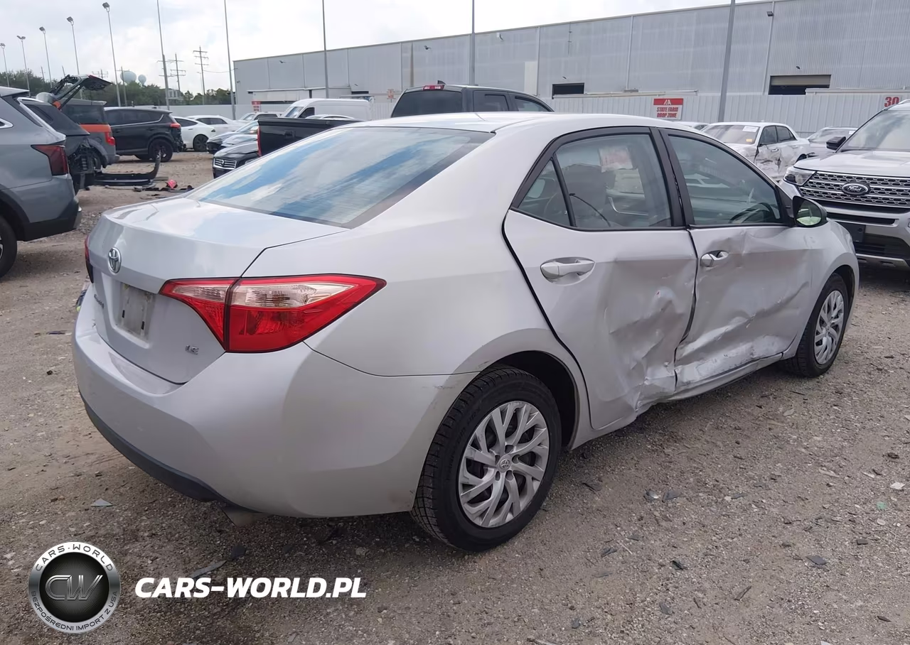 2019 Toyota Corolla Le VIN:2T1BURHE0KC229918 - 4