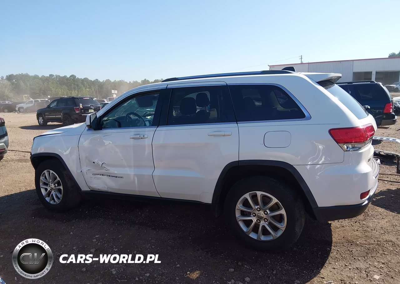 2015 Jeep Grand Cherokee Laredo VIN:1C4RJEAG2FC727807 - 15