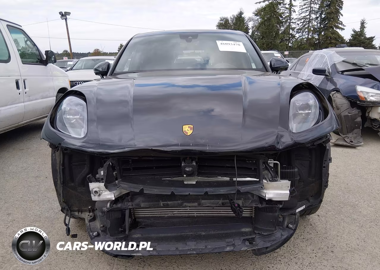 2023 Porsche Macan T VIN:WP1AA2A52PLB17416 - 13