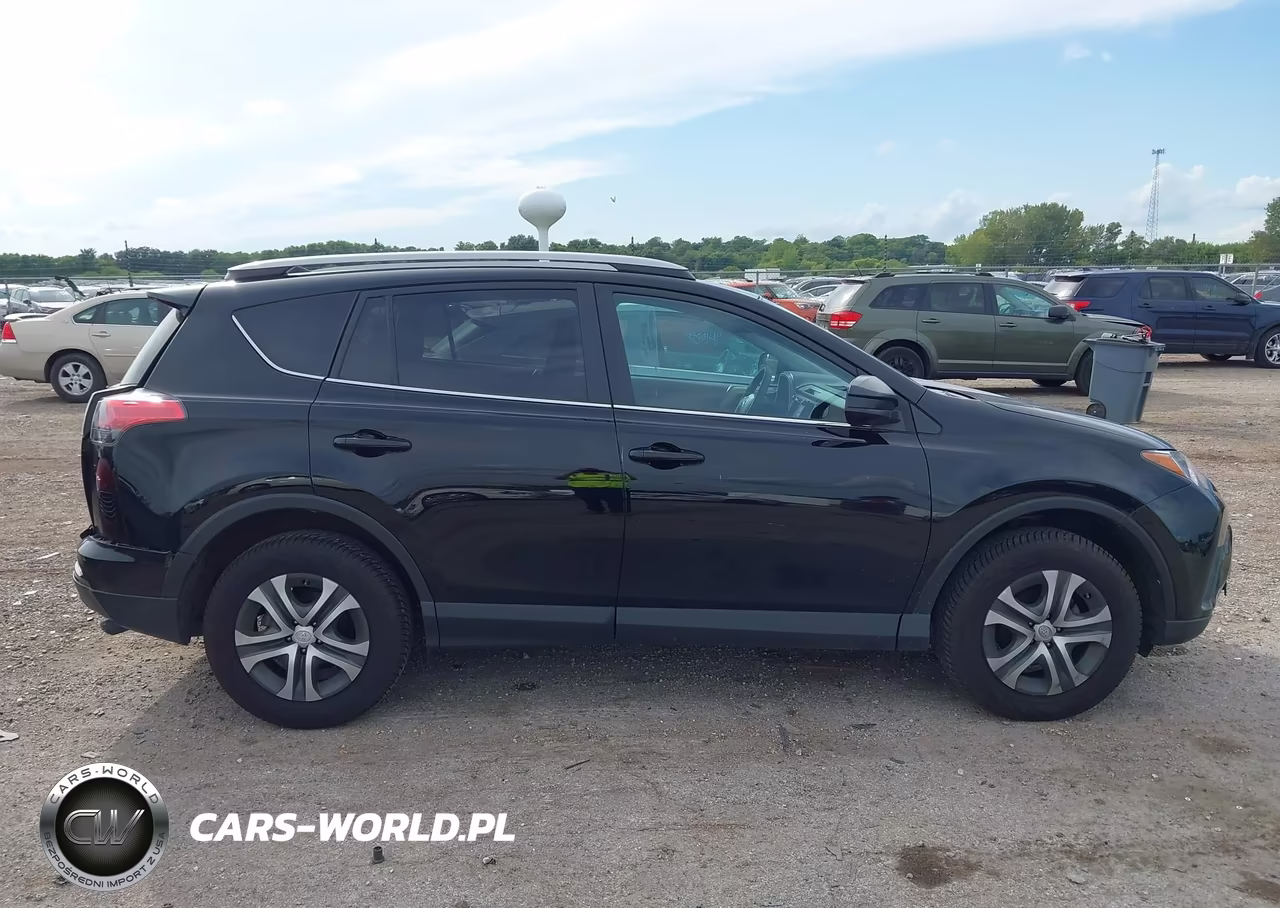 2018 Toyota Rav4 Le VIN:2T3BFREV3JW853148 - 13