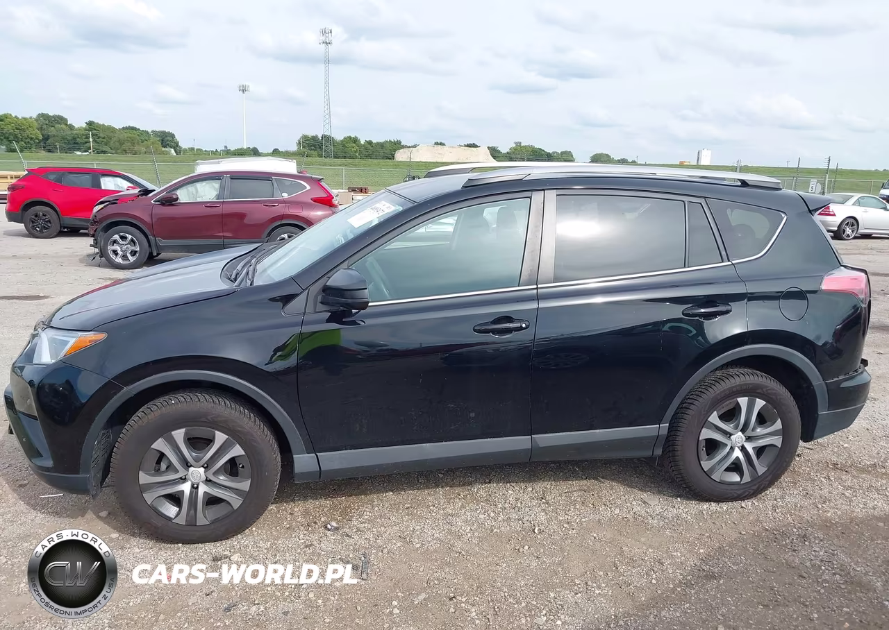 2018 Toyota Rav4 Le VIN:2T3BFREV3JW853148 - 14