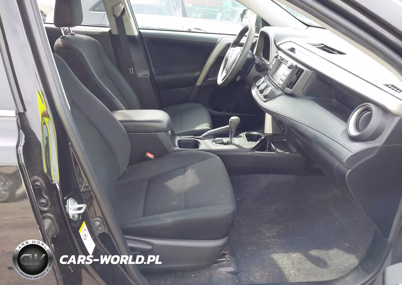 2018 Toyota Rav4 Le VIN:2T3BFREV3JW853148 - 5