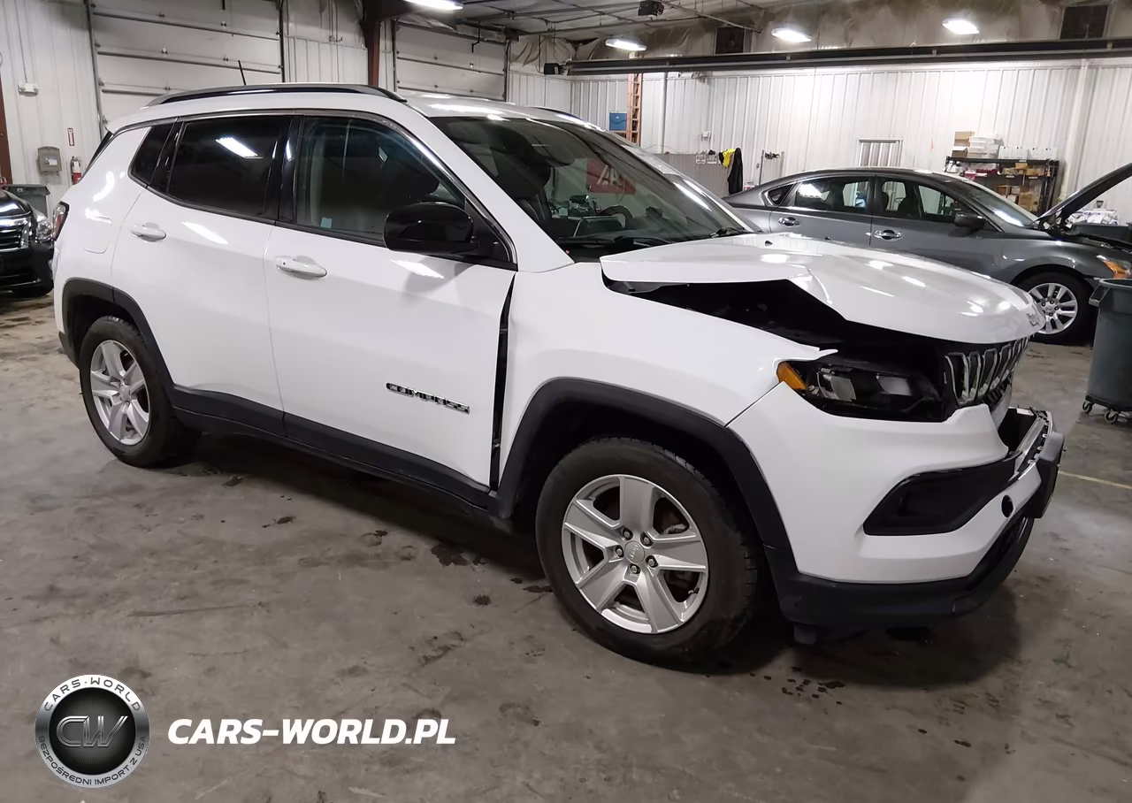 2022 Jeep Compass Latitude Fwd