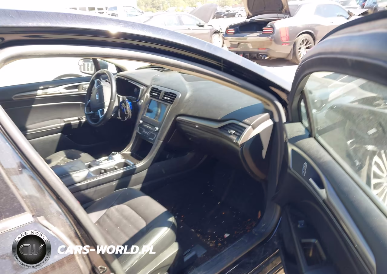 2018 Ford Fusion Se VIN:3FA6P0H90JR109039 - 5