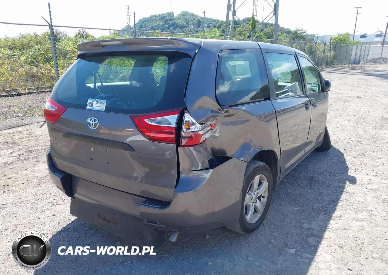 2017 Toyota Sienna L 7 Passenger VIN:5TDZZ3DC2HS889850 - 4