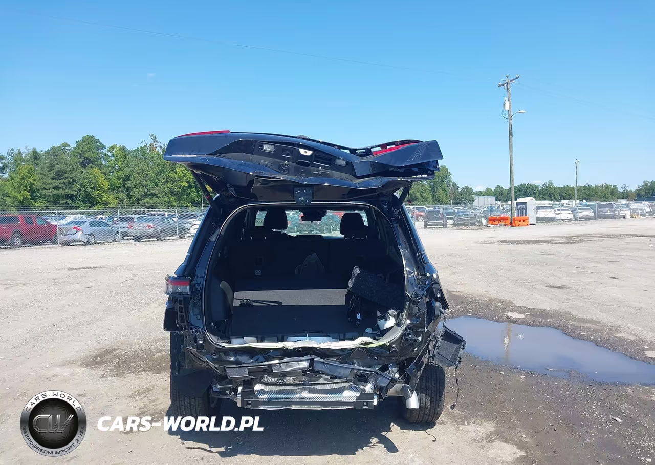 2026 Jeep Grand Cherokee Laredo X 4X4 VIN:1C4RJHAG5TC288471 - 17