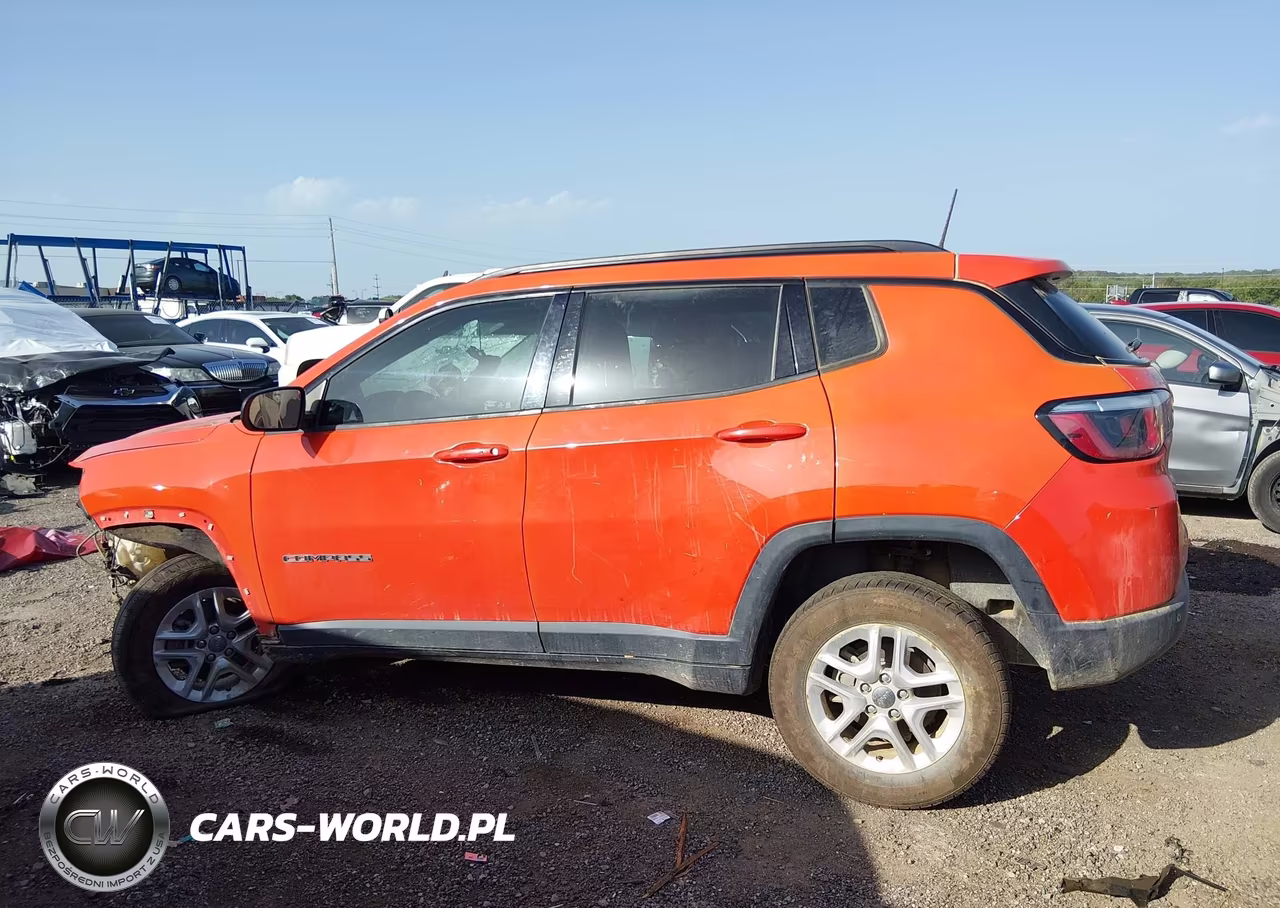 2018 Jeep Compass Sport 4X4 VIN:3C4NJDABXJT342943 - 14