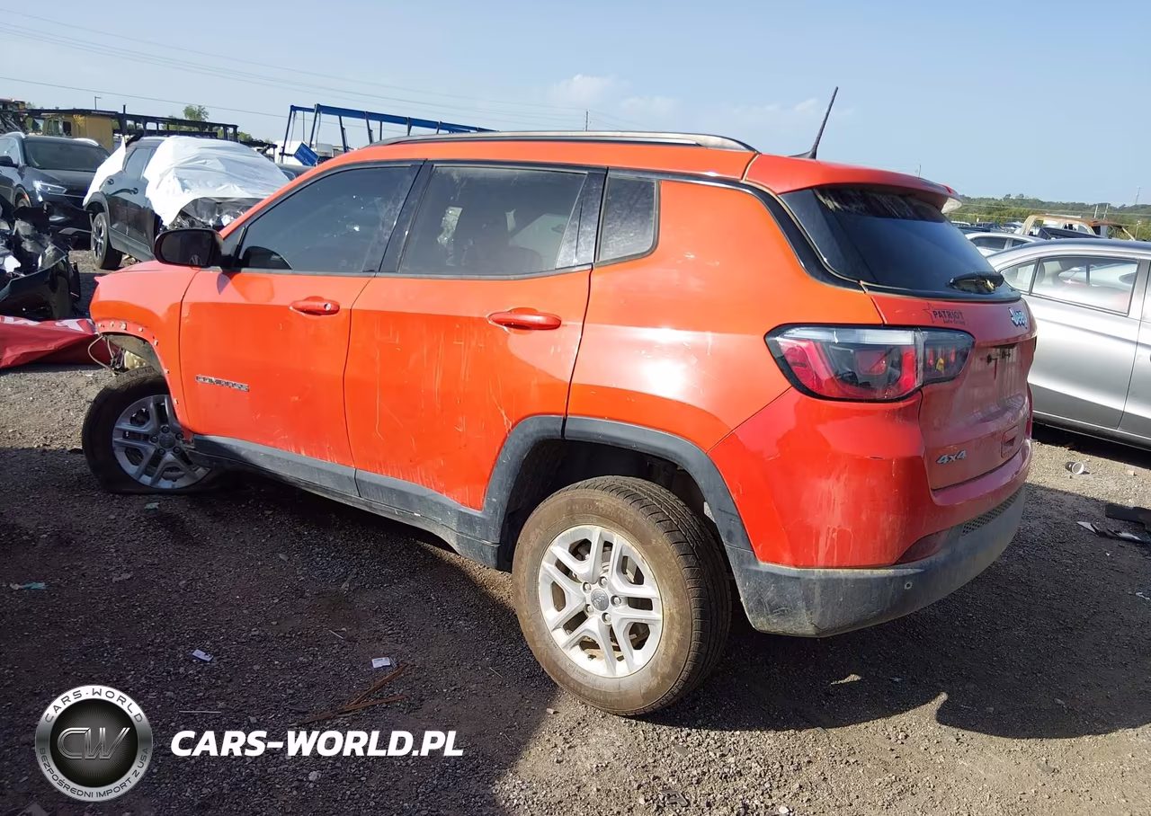 2018 Jeep Compass Sport 4X4 VIN:3C4NJDABXJT342943 - 3