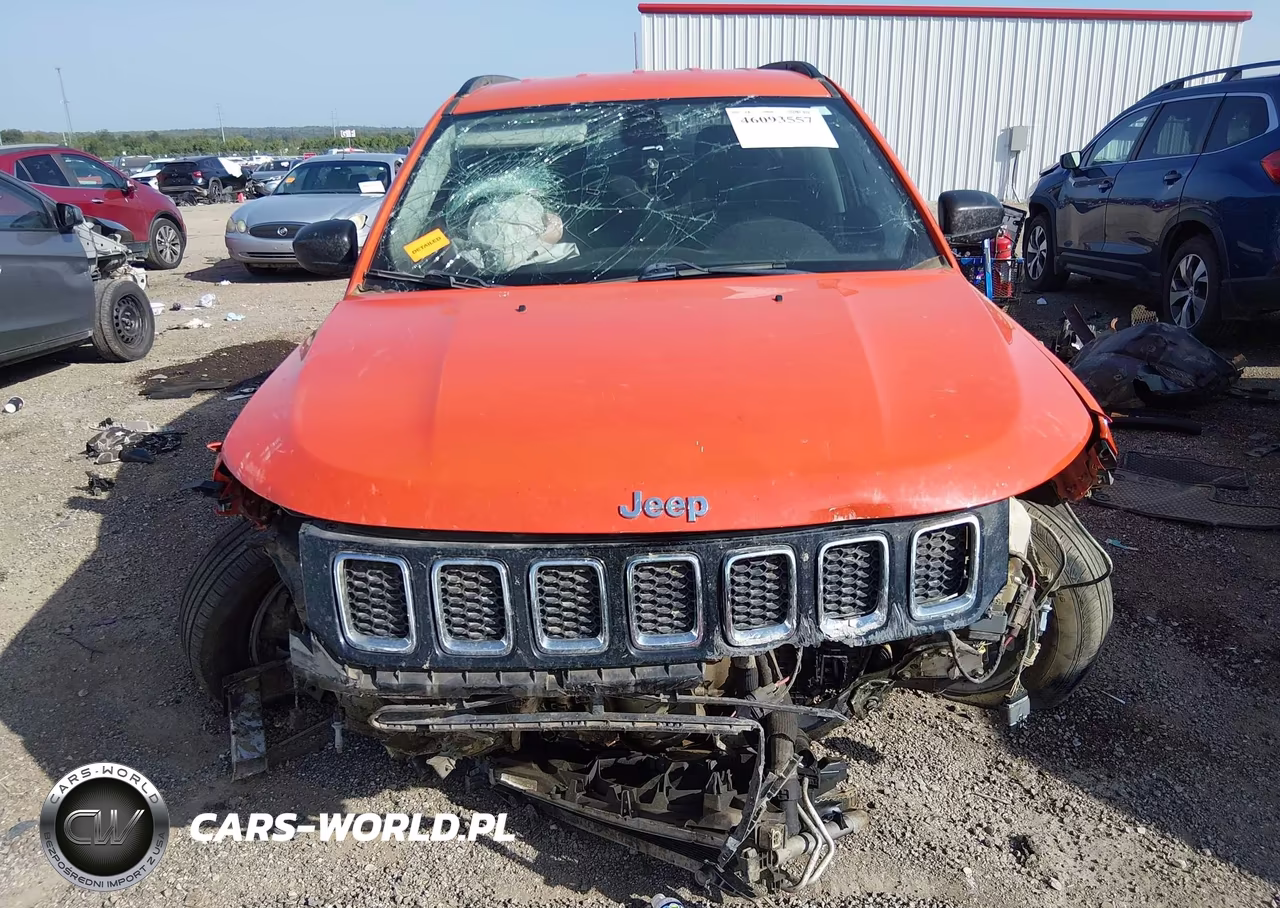 2018 Jeep Compass Sport 4X4 VIN:3C4NJDABXJT342943 - 6
