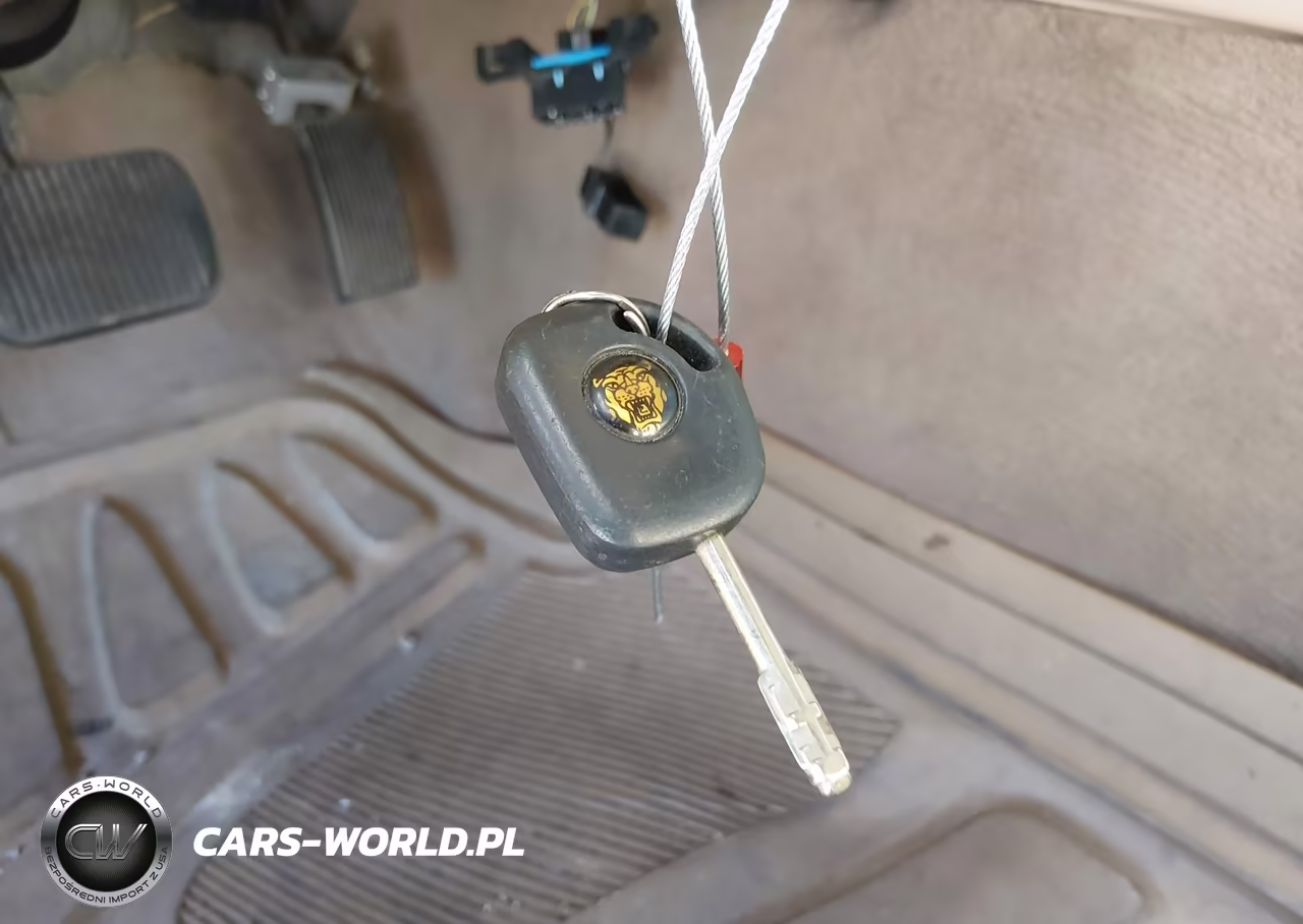 2000 Jaguar S-Type 4.0L V8 VIN:SAJDA01D5YGL04624 - 11
