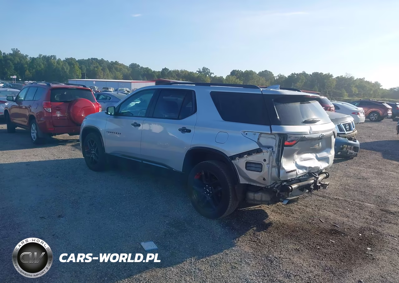 2018 Chevrolet Traverse Premier VIN:1GNEVJKWXJJ186390 - 3