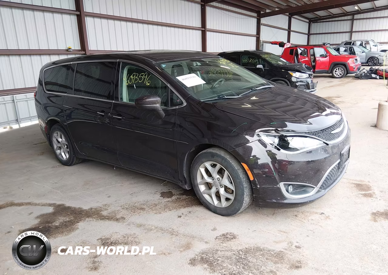 2017 Chrysler Pacifica Touring Plus – zdjęcie 1 z 16
