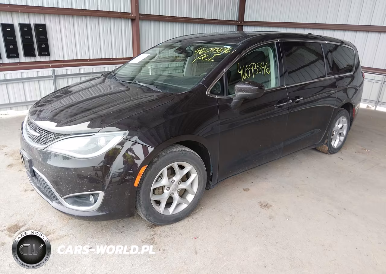 2017 Chrysler Pacifica Touring Plus VIN:2C4RC1BG1HR768523 - 2