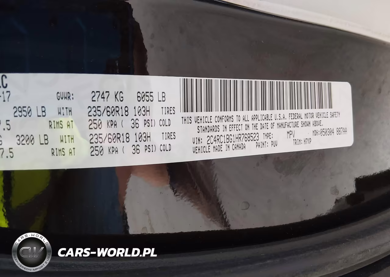 2017 Chrysler Pacifica Touring Plus VIN:2C4RC1BG1HR768523 - 9