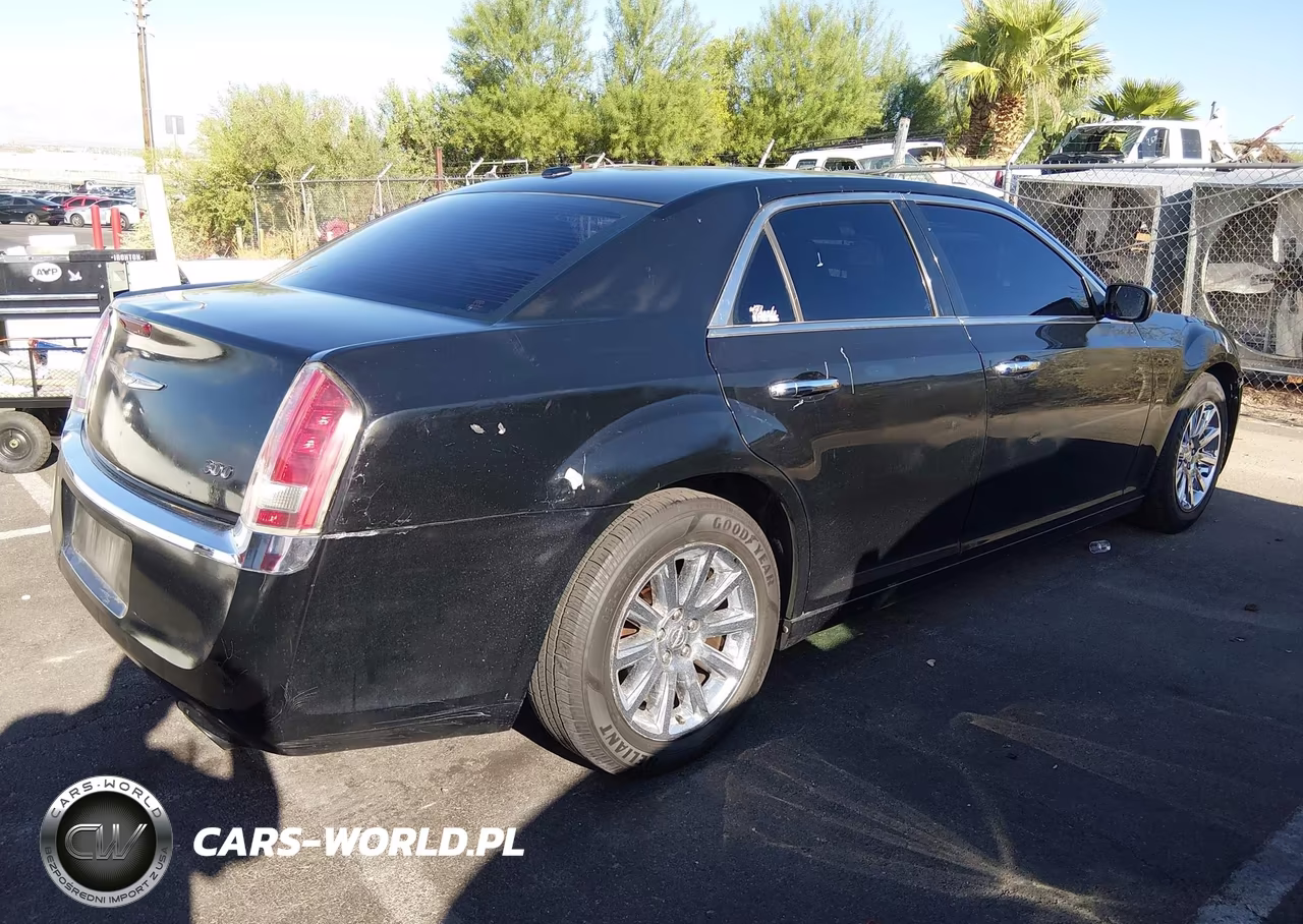 2012 Chrysler 300 Limited VIN:2C3CCACGXCH245413 - 4
