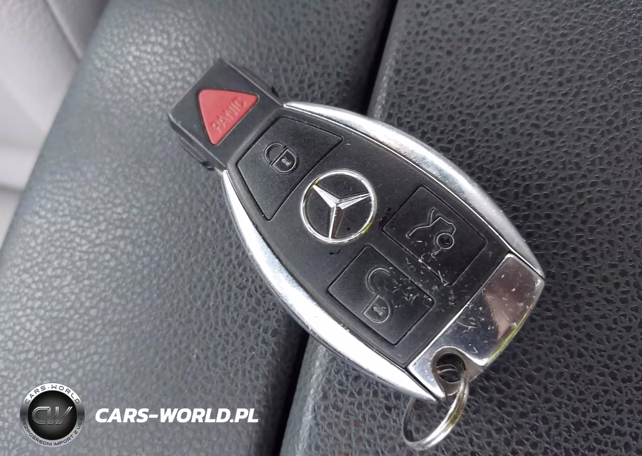 2014 Mercedes-Benz C 250 Sport VIN:WDDGF4HB1EA935674 - 11