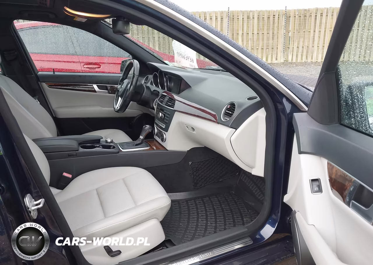 2014 Mercedes-Benz C 250 Sport VIN:WDDGF4HB1EA935674 - 5