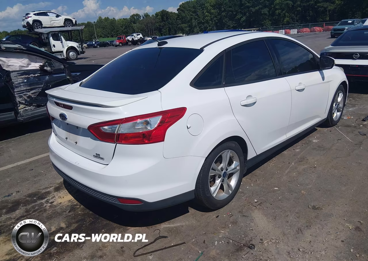 2014 Ford Focus Se VIN:1FADP3F25EL231320 - 4