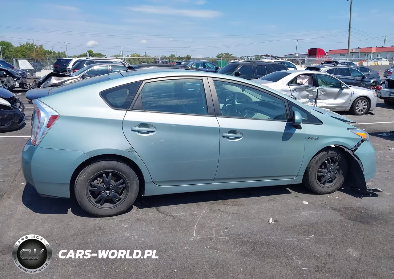 2013 Toyota Prius VIN:JTDKN3DUXD1698030 - 13