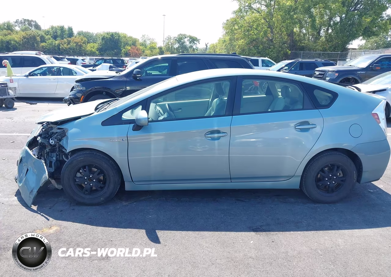 2013 Toyota Prius VIN:JTDKN3DUXD1698030 - 14