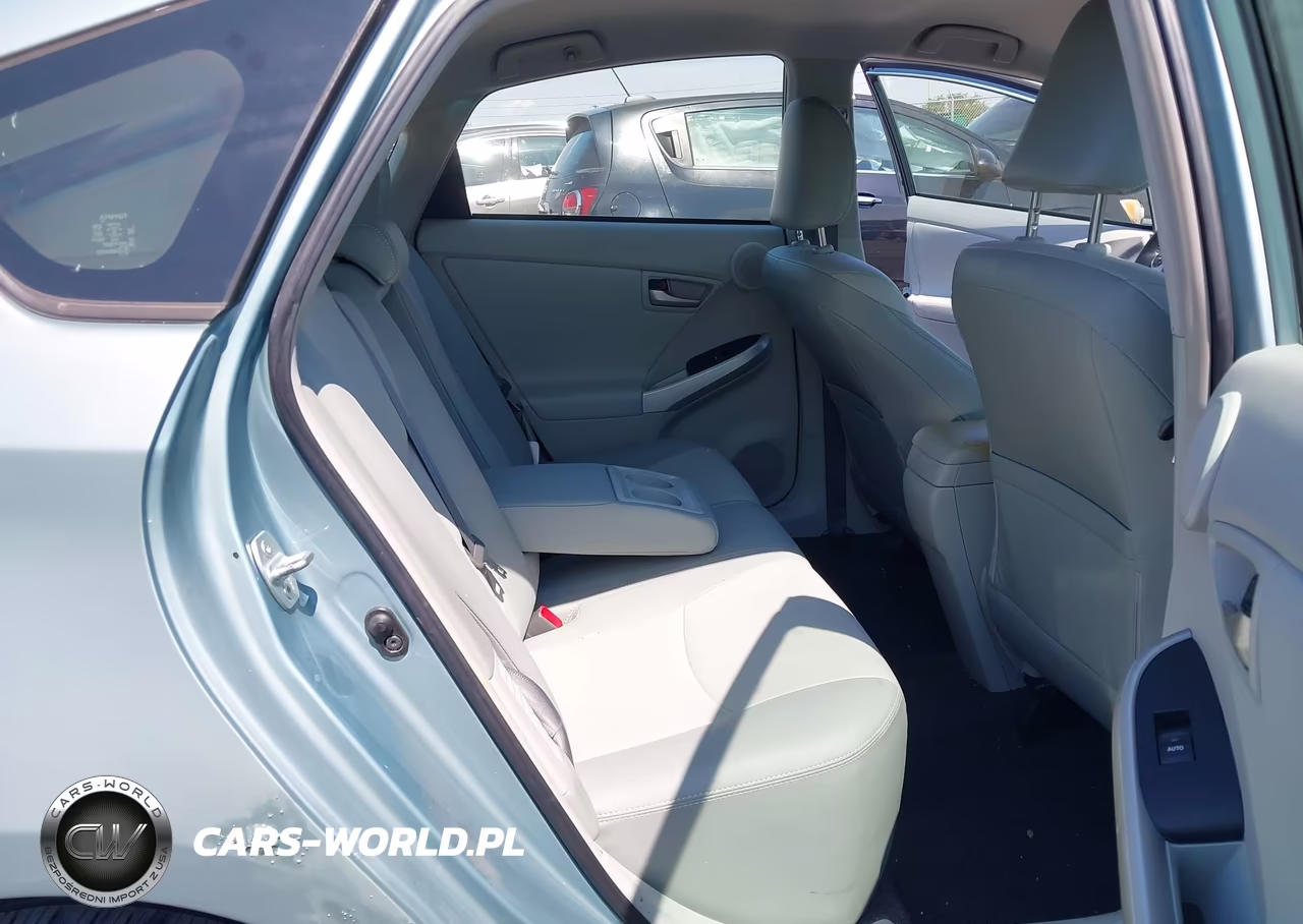 2013 Toyota Prius VIN:JTDKN3DUXD1698030 - 8