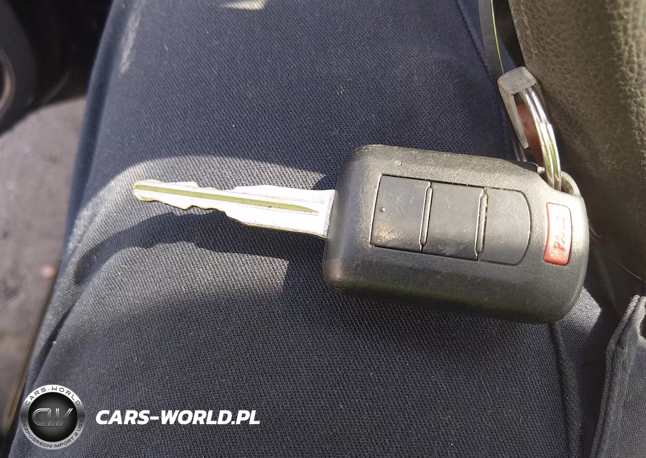 2018 Mitsubishi Mirage Es VIN:ML32A3HJ8JH008812 - 11