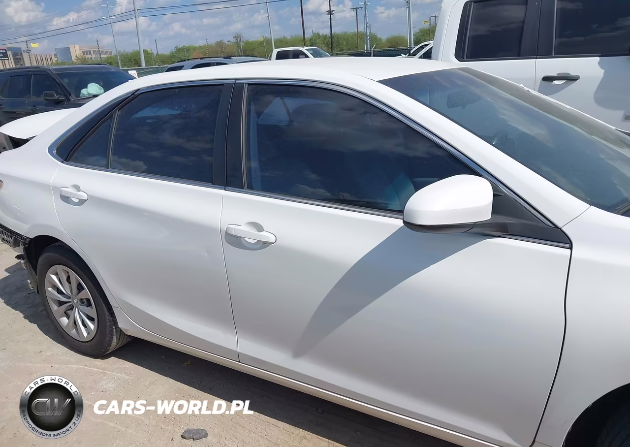 2017 Toyota Camry Le VIN:4T1BF1FK6HU661473 - 13
