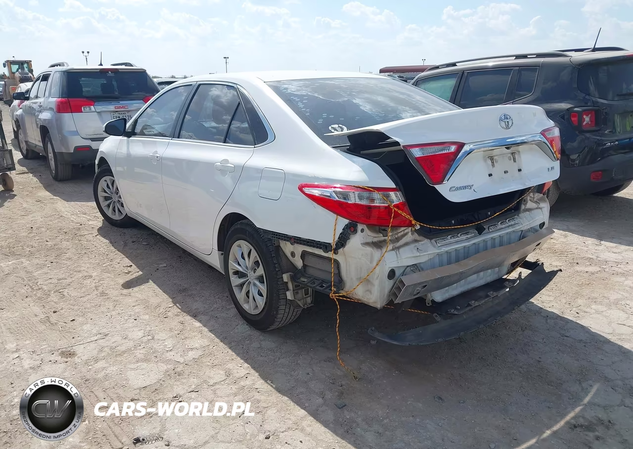 2017 Toyota Camry Le VIN:4T1BF1FK6HU661473 - 3