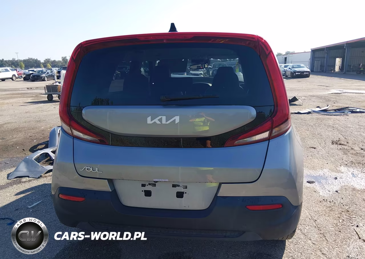2022 Kia Soul S VIN:KNDJ23AU6N7818462 - 17