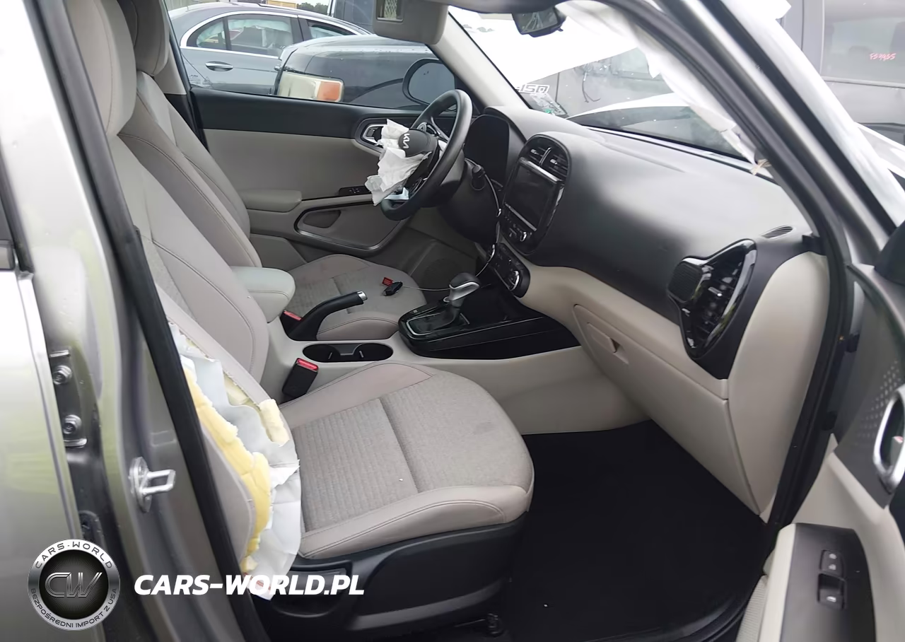 2022 Kia Soul S VIN:KNDJ23AU6N7818462 - 5