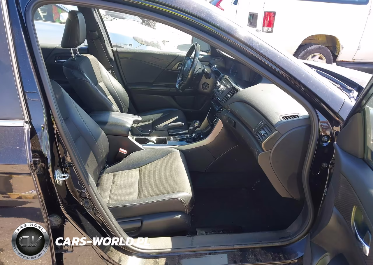 2017 Honda Accord Sport VIN:1HGCR2F57HA305021 - 5