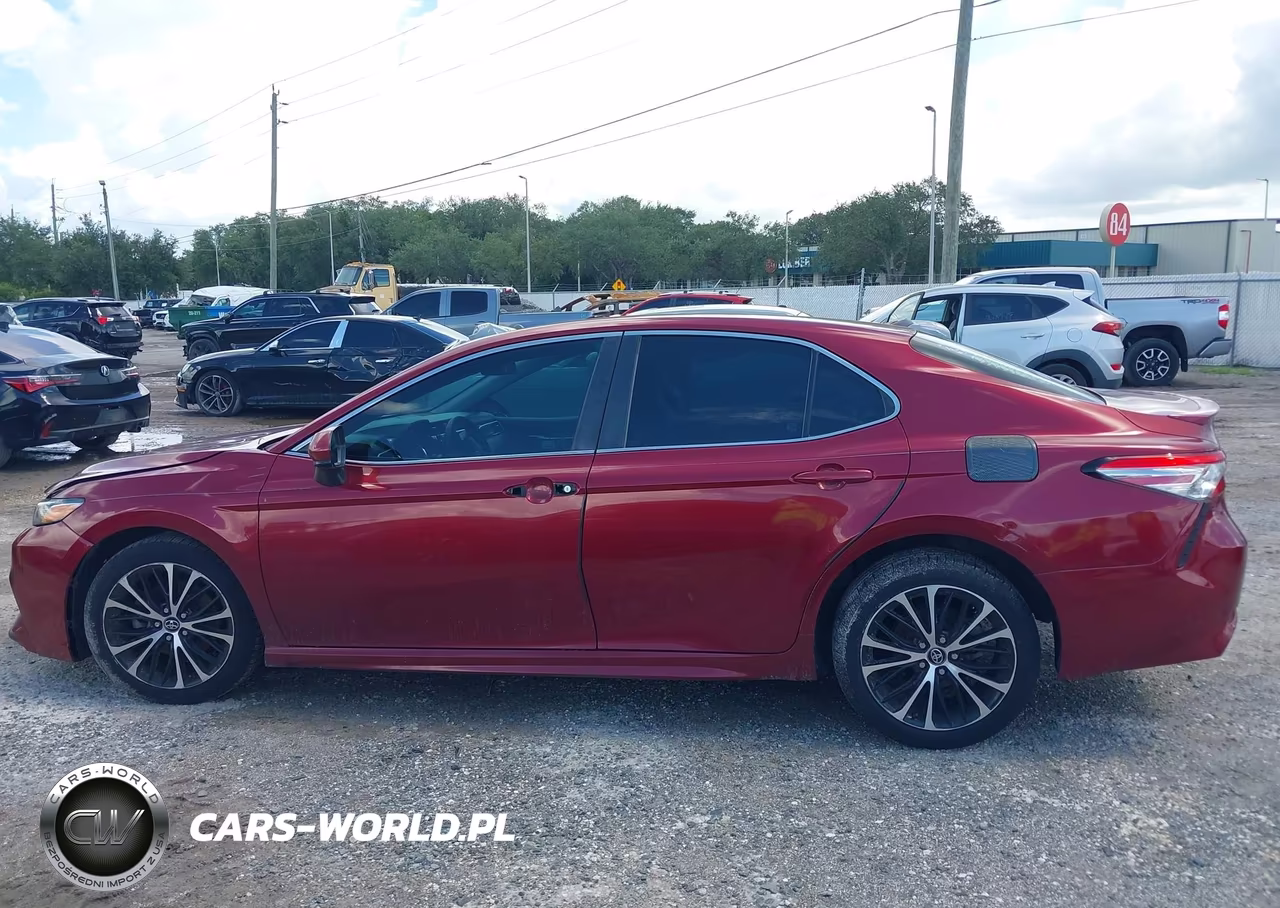 2018 Toyota Camry Se VIN:4T1B11HK0JU513031 - 14