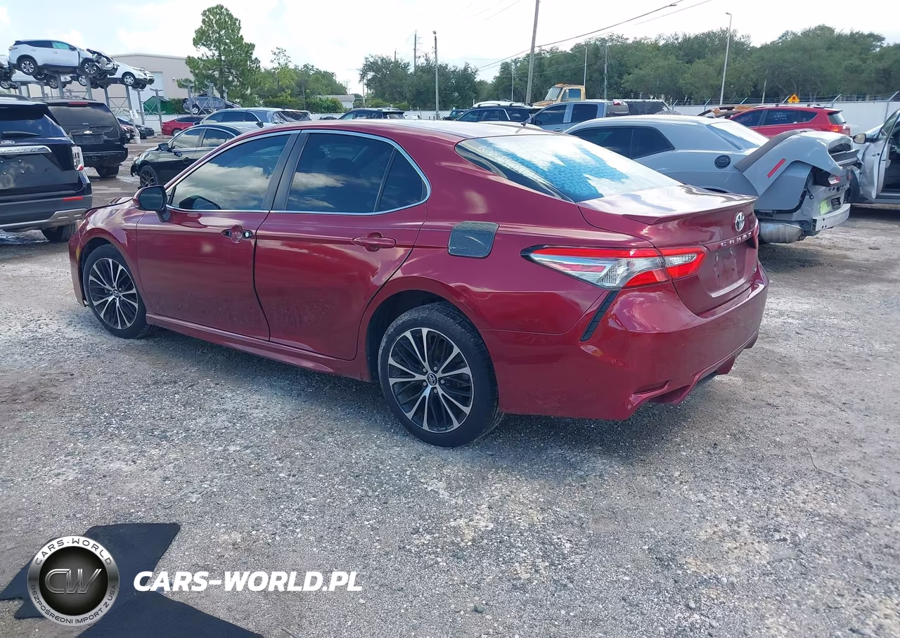 2018 Toyota Camry Se VIN:4T1B11HK0JU513031 - 3