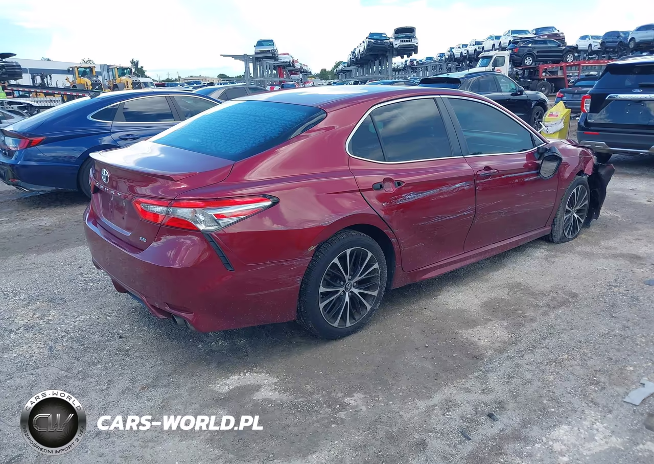 2018 Toyota Camry Se VIN:4T1B11HK0JU513031 - 4