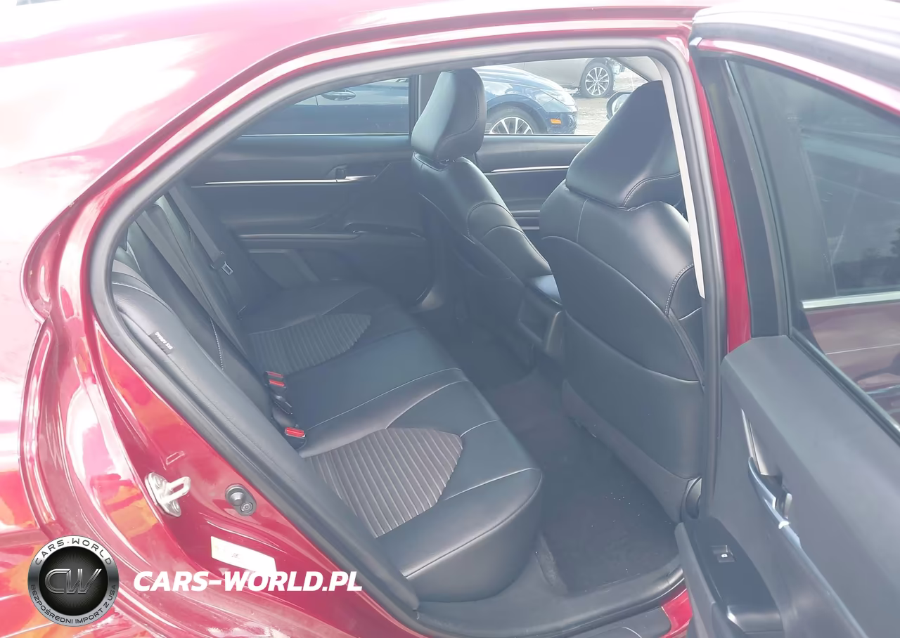 2018 Toyota Camry Se VIN:4T1B11HK0JU513031 - 8