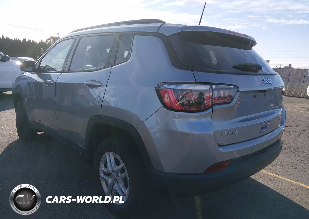 2018 Jeep Compass Sport 4X4 VIN:3C4NJDAB9JT392295 - 3