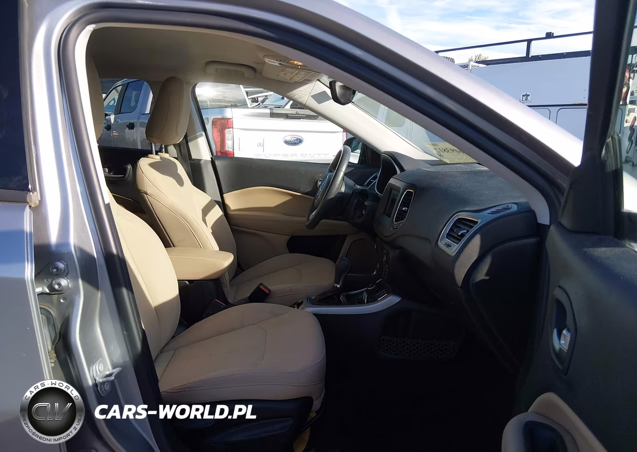 2018 Jeep Compass Sport 4X4 VIN:3C4NJDAB9JT392295 - 5
