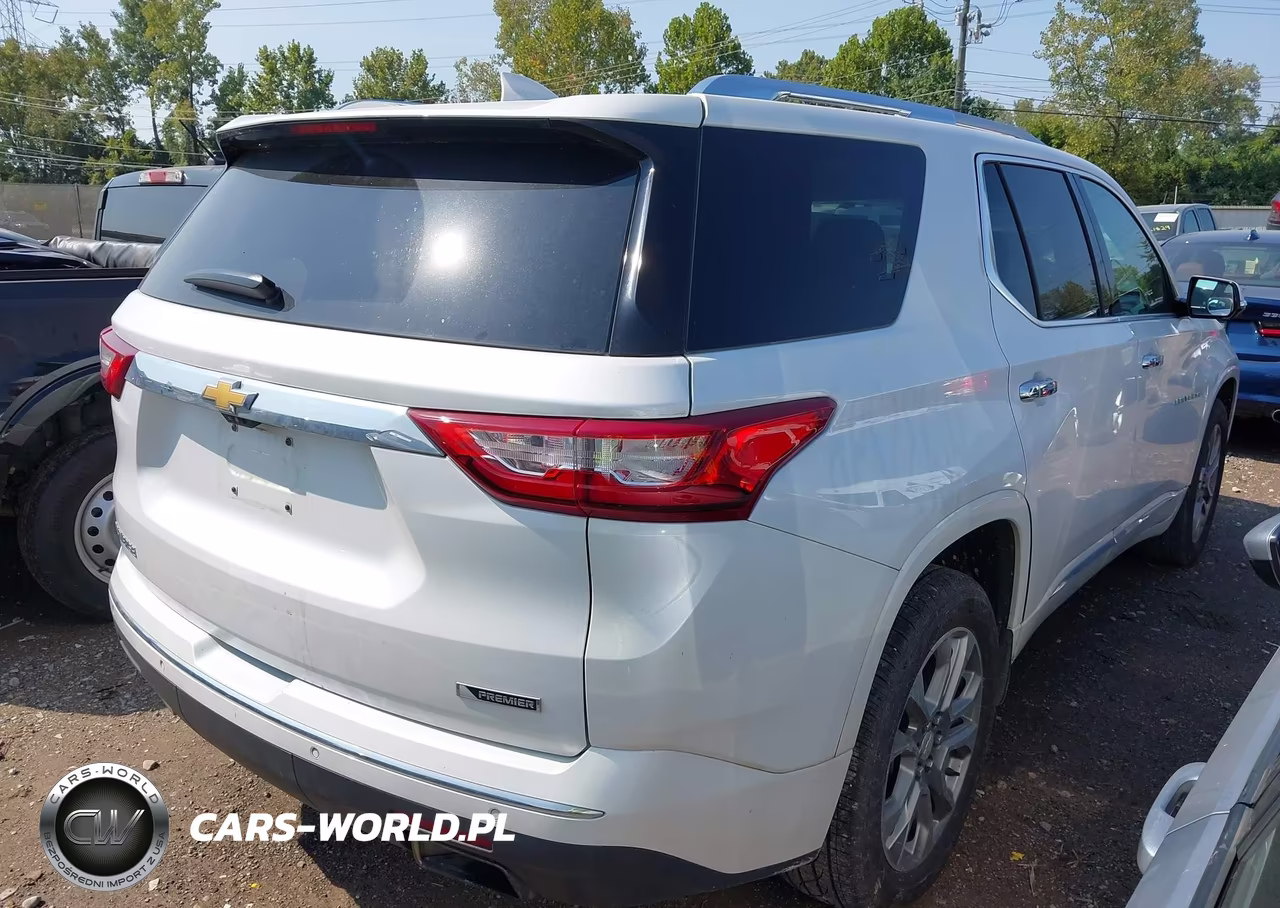 2018 Chevrolet Traverse Premier VIN:1GNERKKW5JJ216700 - 4