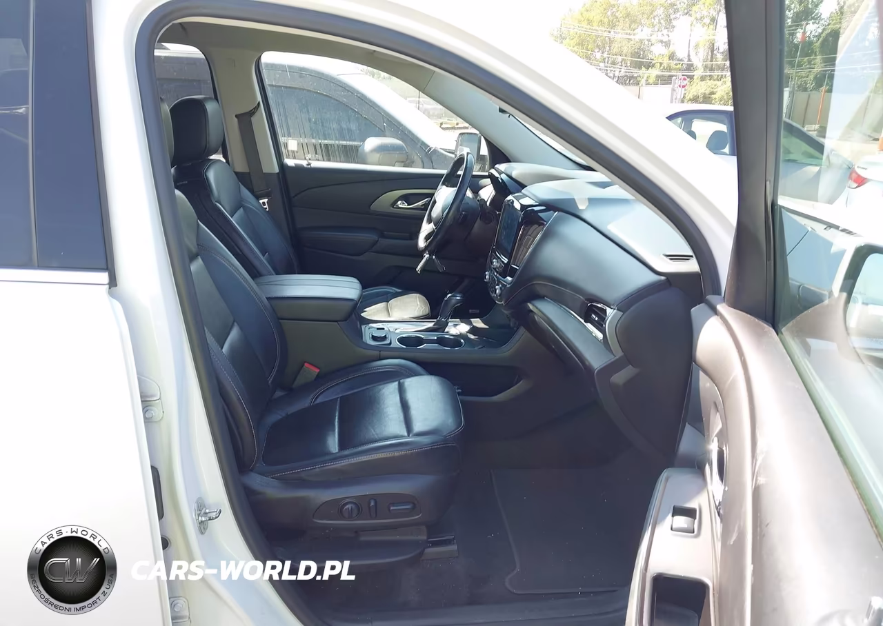 2018 Chevrolet Traverse Premier VIN:1GNERKKW5JJ216700 - 5