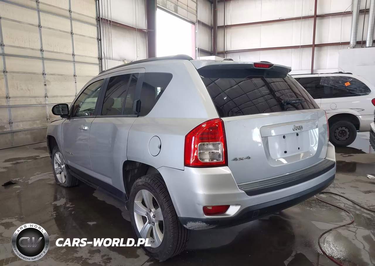 2011 Jeep Compass VIN:1J4NF1FB4BD283866 - 3