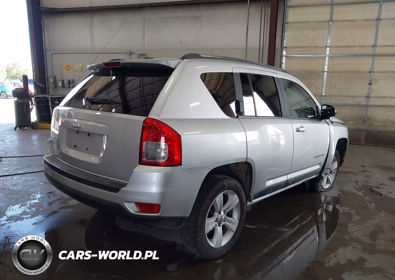2011 Jeep Compass VIN:1J4NF1FB4BD283866 - 4