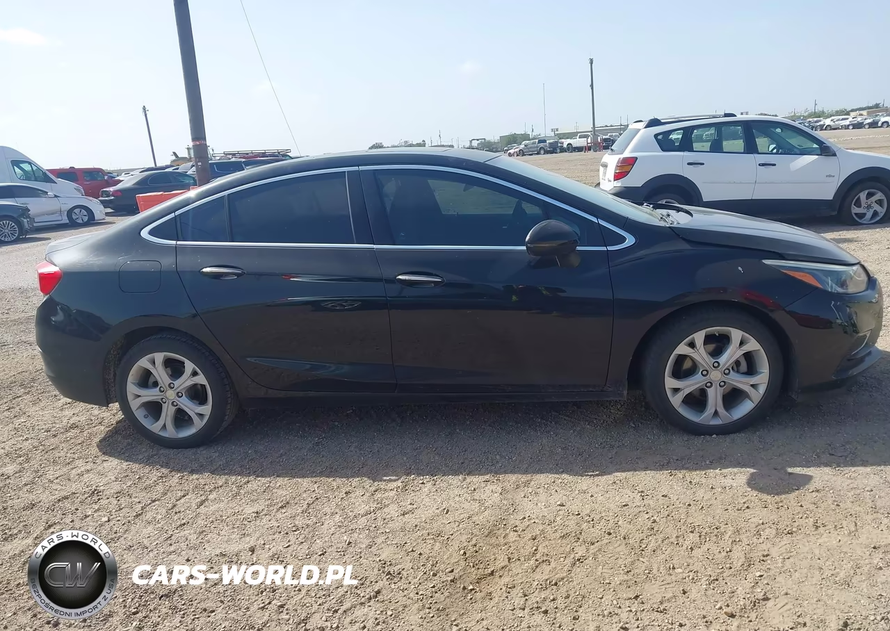 2018 Chevrolet Cruze Premier Auto VIN:1G1BF5SM2J7126950 - 13