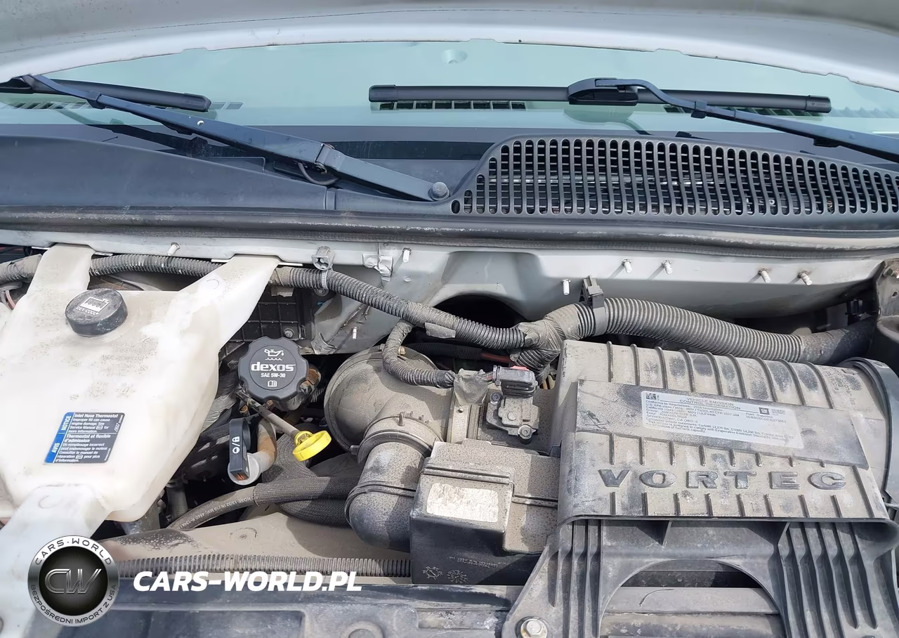 2018 Chevrolet Express Cutaway Work Van VIN:1GB3GSCG0J1273663 - 9