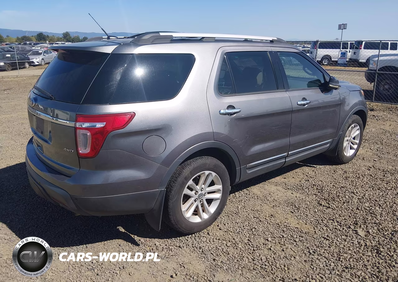 2011 Ford Explorer Xlt VIN:1FMHK8D80BGA32724 - 4