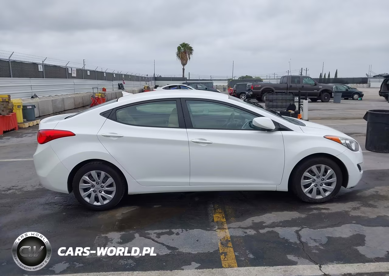 2012 Hyundai Elantra Gls VIN:5NPDH4AE8CH127940 - 13