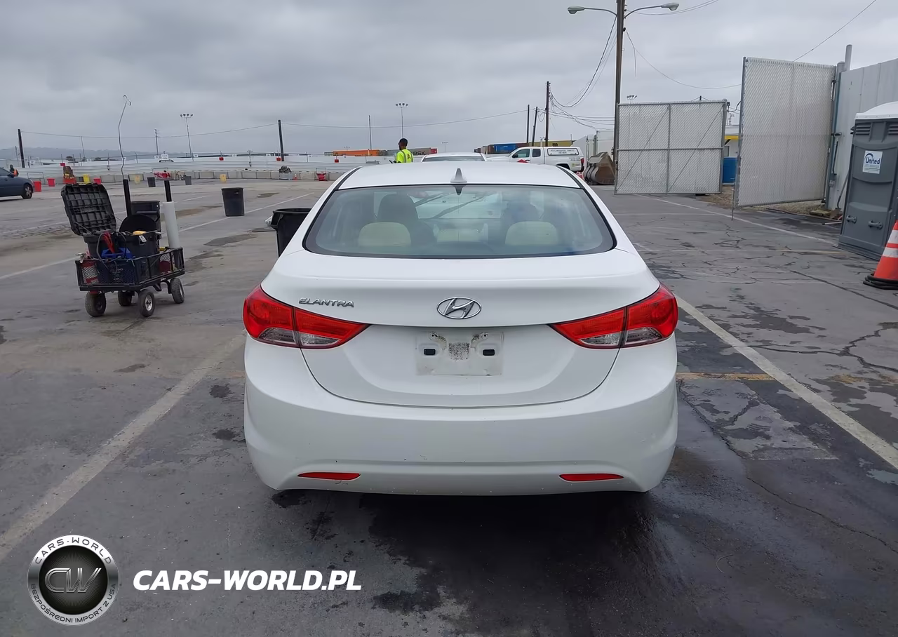 2012 Hyundai Elantra Gls VIN:5NPDH4AE8CH127940 - 16