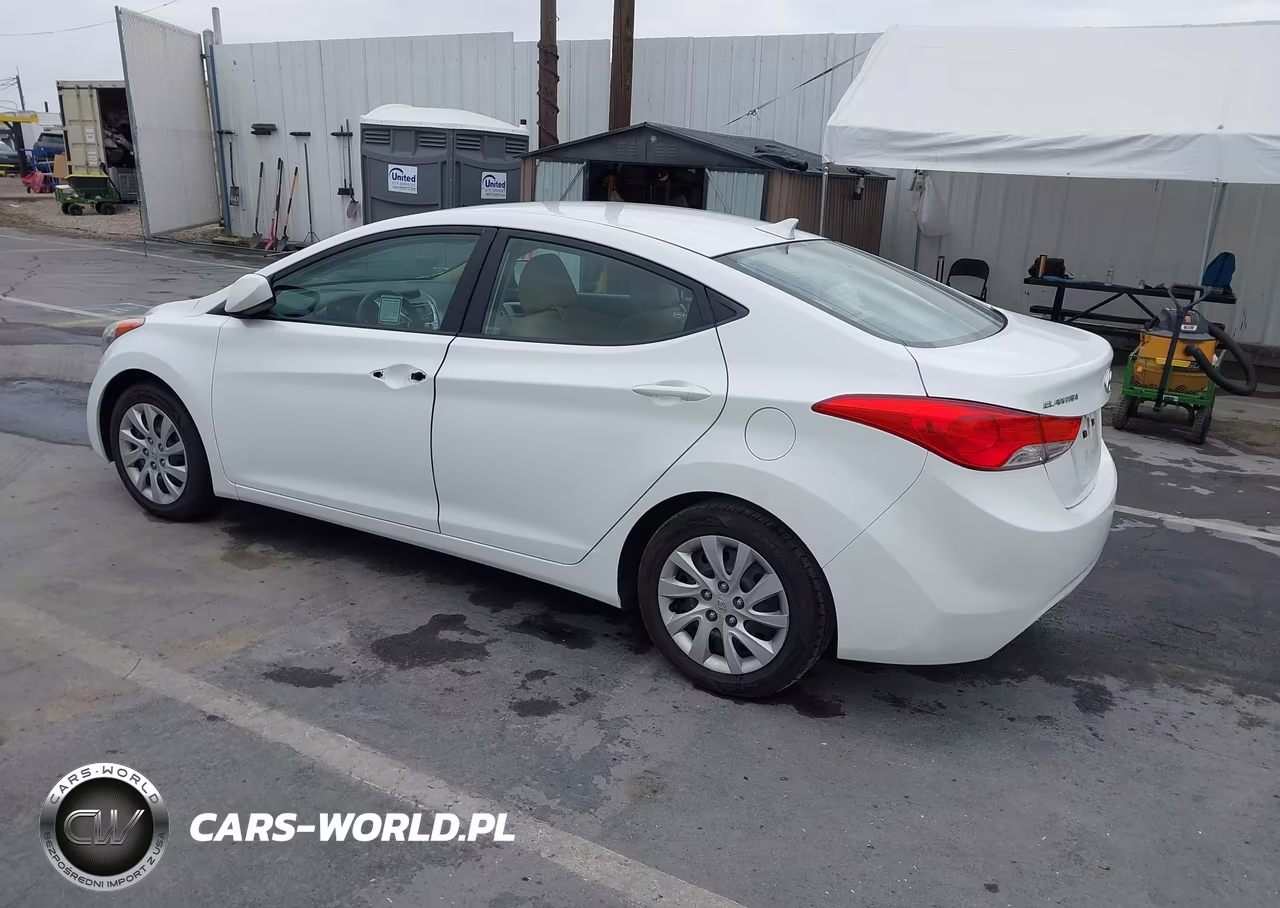 2012 Hyundai Elantra Gls VIN:5NPDH4AE8CH127940 - 3