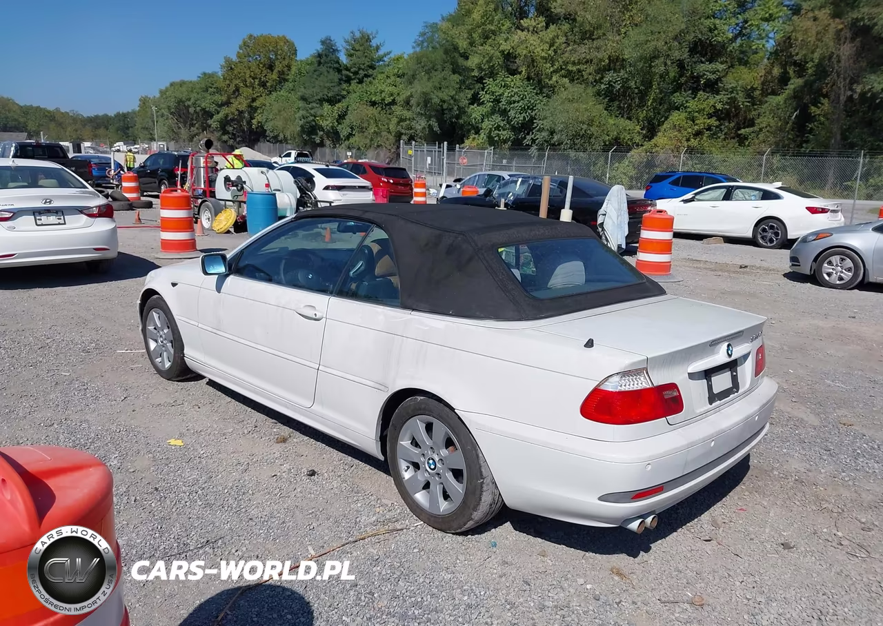 BMW 325CI VIN:WBABW33405PL37240 - 3