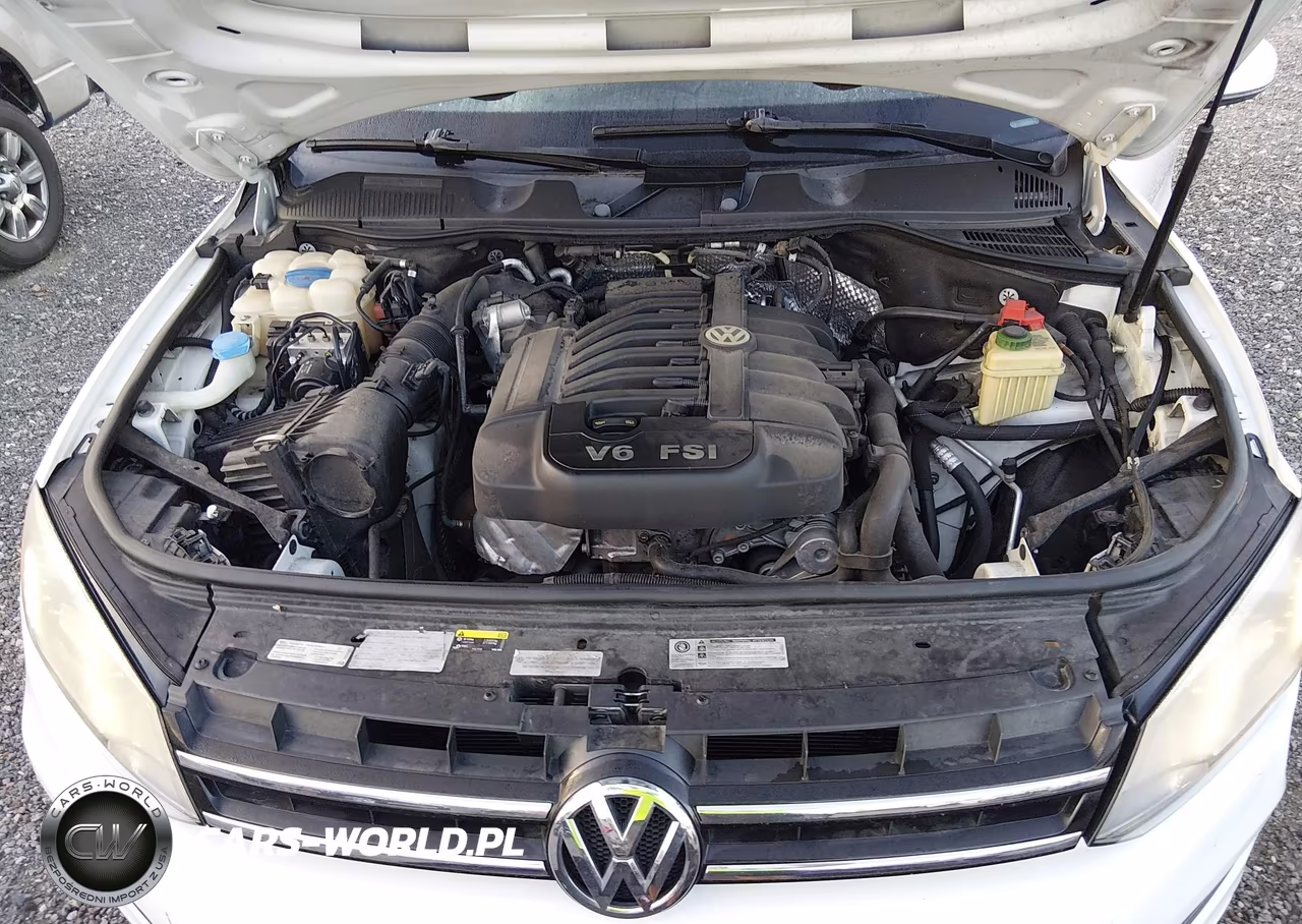 2014 Volkswagen Touareg 3.6L Sport VIN:WVGEF9BP8ED014873 - 10